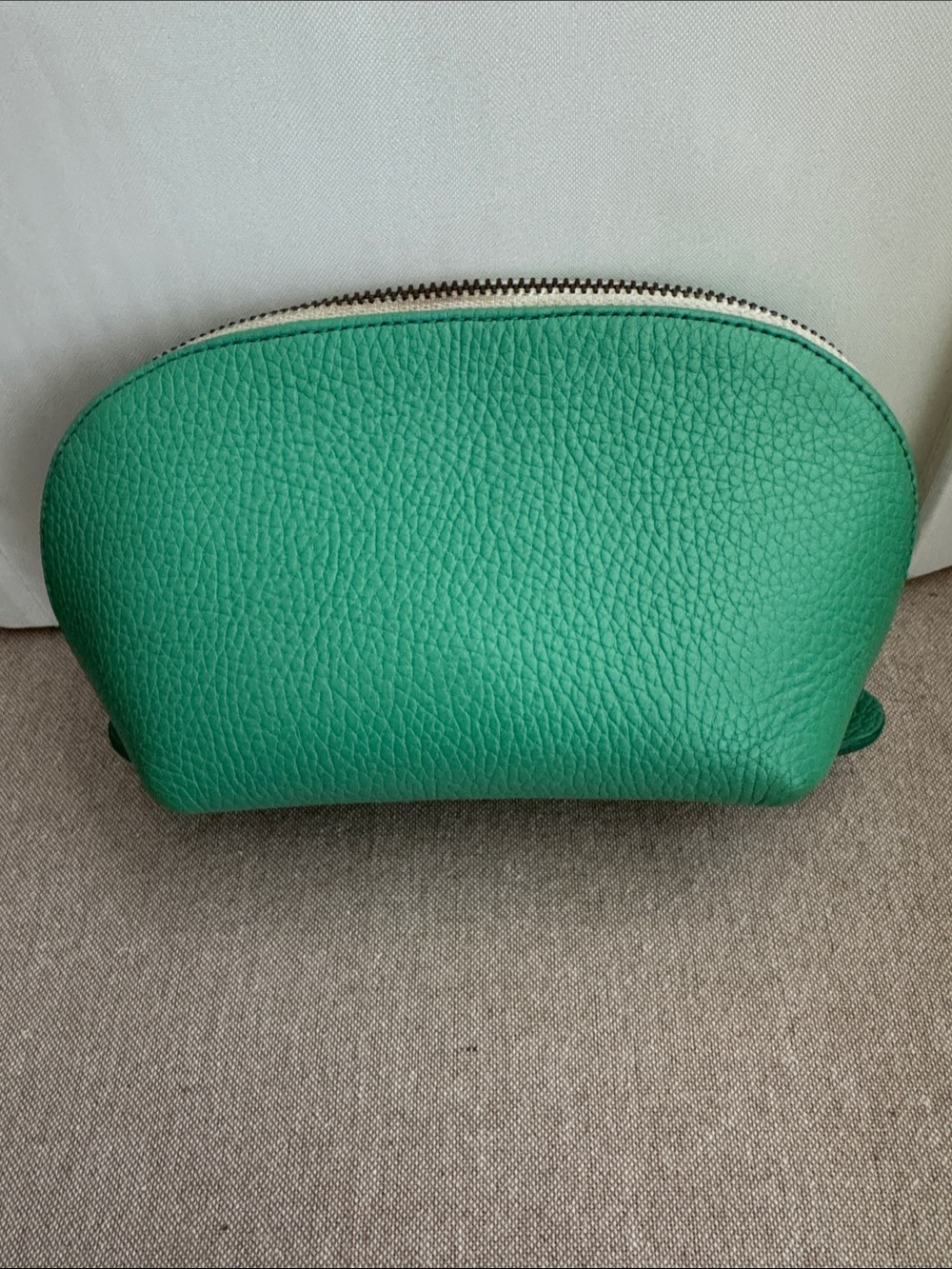 Cuyana Pebbled Leather Cosmetic Pouch in Teal Green